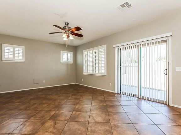 4th image of 4056 E Alamo St