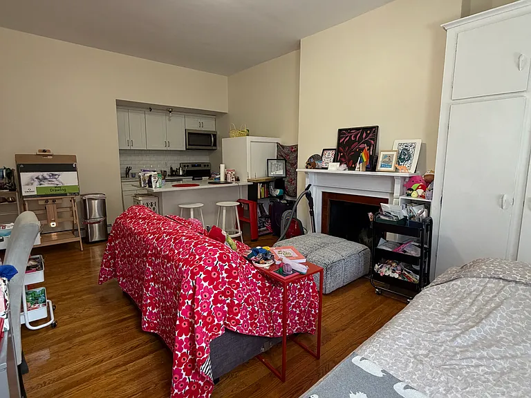 323 Beacon St #4 — Photo 6