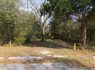 99 Captain St, Defuniak Springs, FL 32435