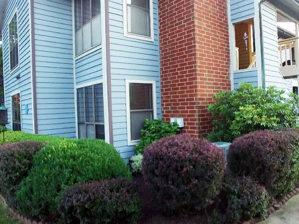 Exterior - Corner Ground Floor