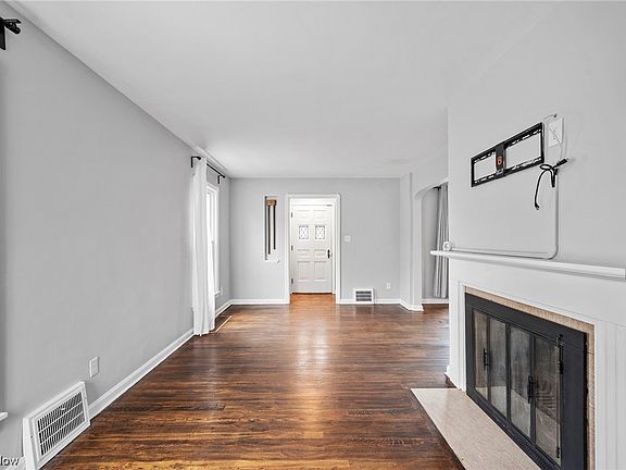 5th image of 3355 Meadowbrook Blvd