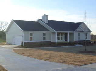 39 Stillmeadow Dr, Commerce, GA 30529