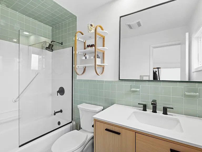 148 S Fairview Ave — Photo 8