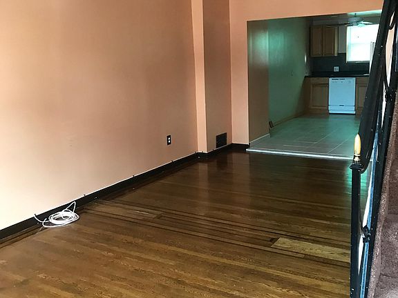 2nd image of 2214 Cantrell St