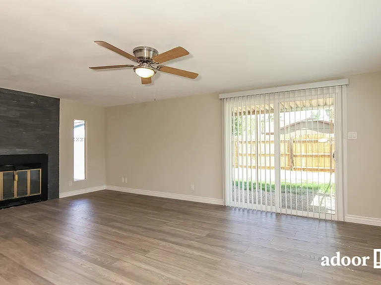 4112 W Gardenia Dr — Photo 7