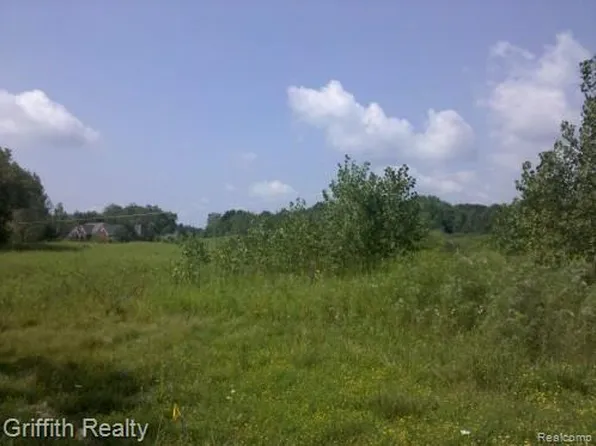 Vac E Marr, Howell, MI 48855