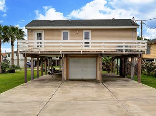 16605 Curlew Rd, Jamaica Beach, TX 77554