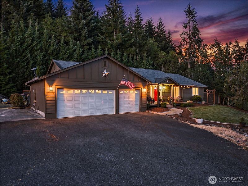 3rd image of 526 Haywire Road