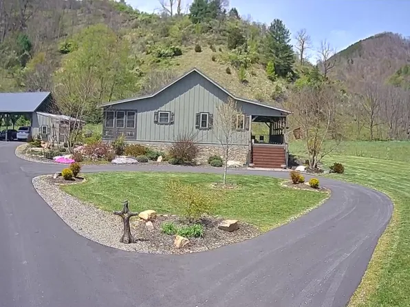 4300 Roan Creek Rd, Mountain City, TN 37683