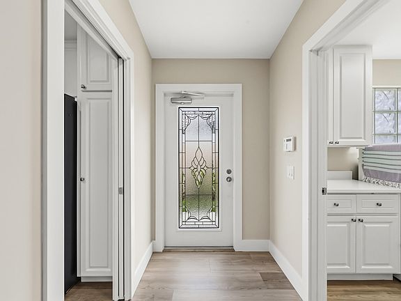 3rd image of 8457 SE Retreat Drive