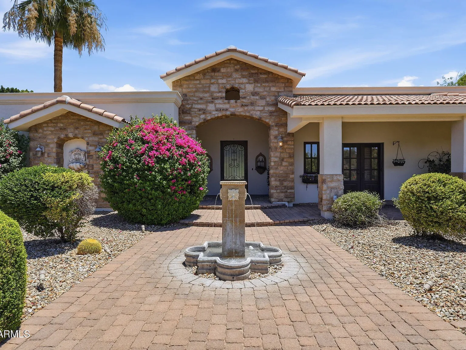 4 bed, 2.5 bath, 3053 sqft, $10,500 — Photo 2