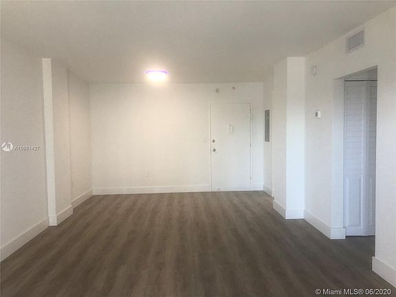 5th image of 400 Kings Point Dr APT 723