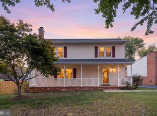 800 Shamrock Dr, Fredericksburg, VA 22407