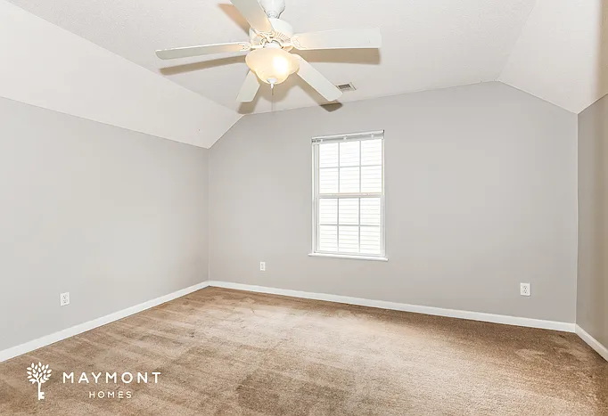 313 Denman Loop — Photo 12