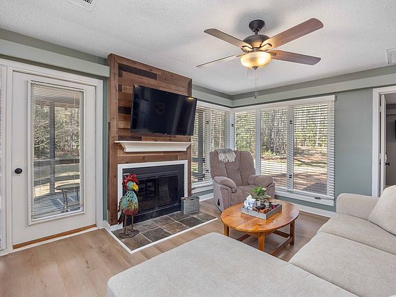 4th image of 2377 W Cedar Ln