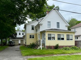 14 Somerset St, Millinocket, ME 04462