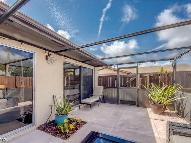 6337 Royal Woods Dr — Photo 25