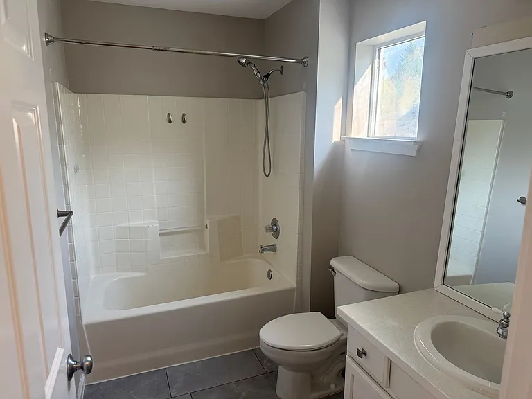 2811 Martin St — Photo 14