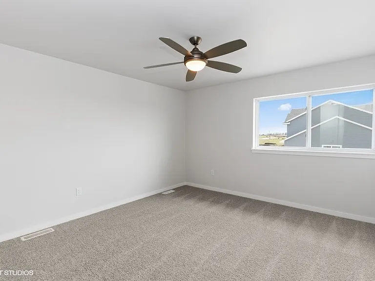 2229 Saint Andrews Dr — Photo 14