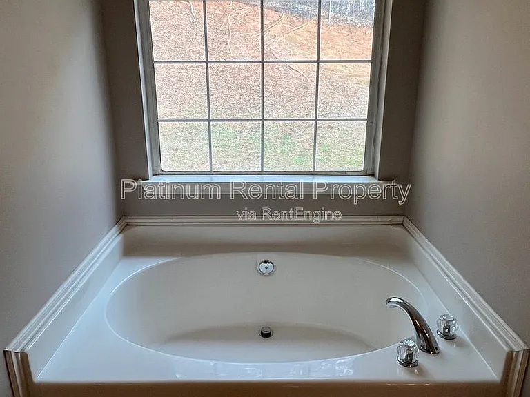 4093 Laurel Bend Ct — Photo 25