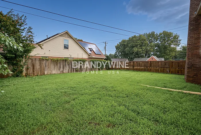 7477 Stonington Dr — Photo 23