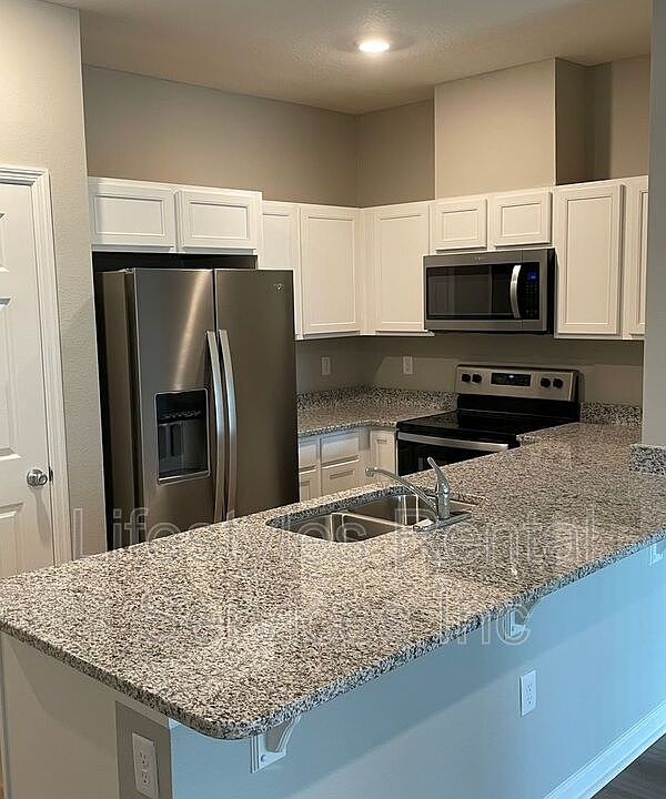1st image of 211 Mustard Hill Ct
