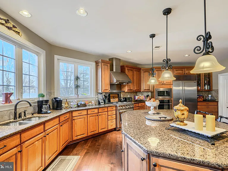 1319 Martin Meadows Dr — Photo 45
