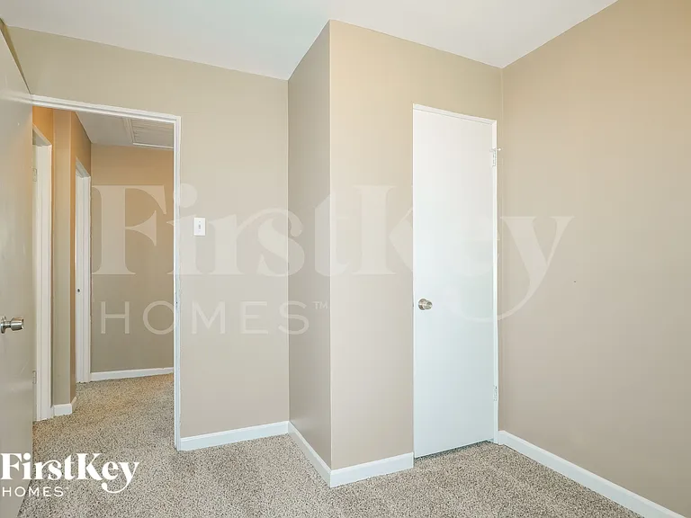 170 Calbreath Ct — Photo 12