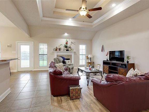 2nd image of 28 Tuscany Dr