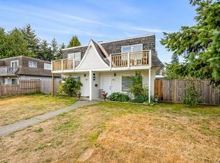 1883 & 1885 England Ave, Courtenay, BC V9N2P1