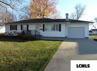 1015 E Pine St, Mason City, IL