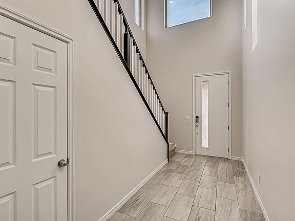 4th image of 3188 Fern Nook Ave