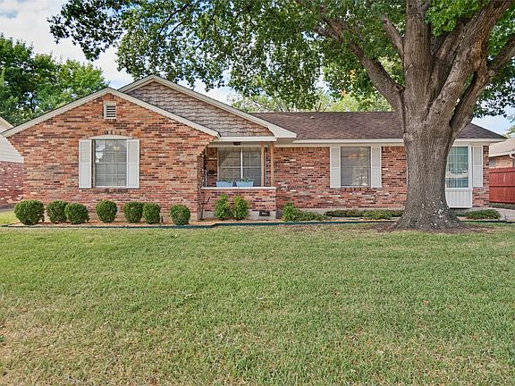 2nd image of 9941 Chippendale Dr