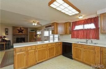 3rd image of 2752 Chapel View Dr