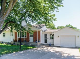 808 Eldora Rd, Hudson, IA 50643