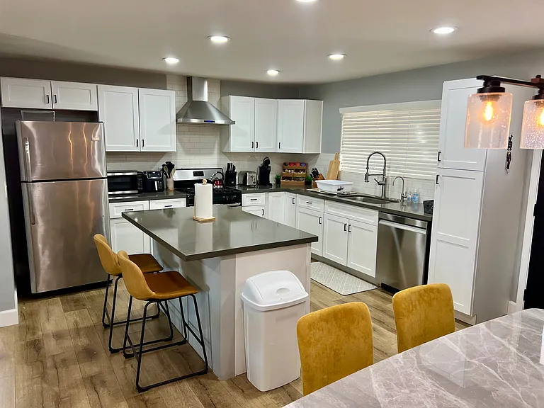 7301 E Almeria Rd — Photo 19