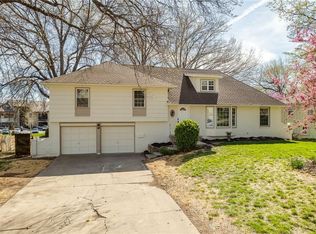 9813 Foster St, Overland Park, KS 66212