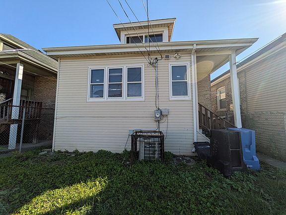 3rd image of 7824 S Wood St
