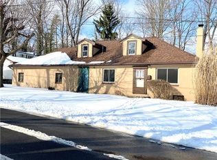1801 Neva Dr, Dayton, OH 45414