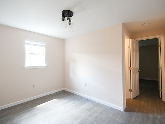 3rd image of 425 W 29th Ave