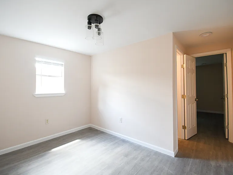 425 W 29th Ave — Photo 3