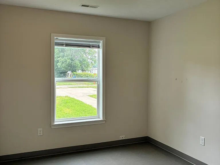 2430 2nd Ave — Photo 23