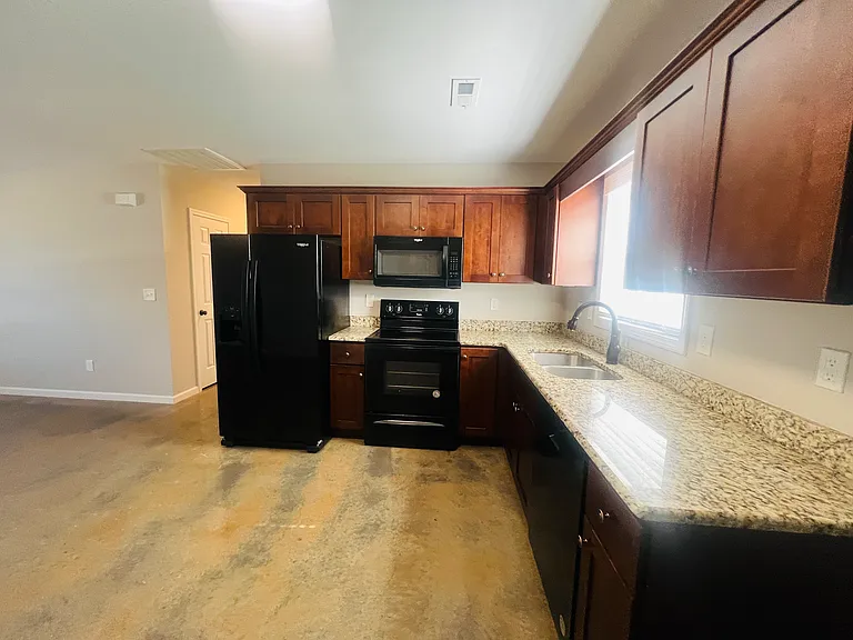4421 Dillbrook Ln — Photo 5