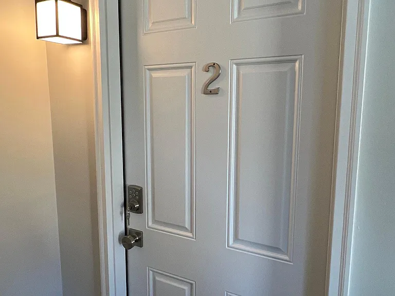 39 Washington St #2 — Photo 1