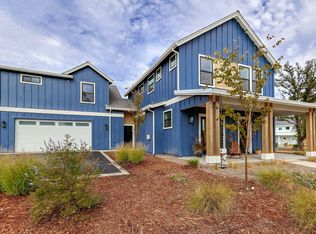 6790 Yvonne Ct, Redding, CA 96001
