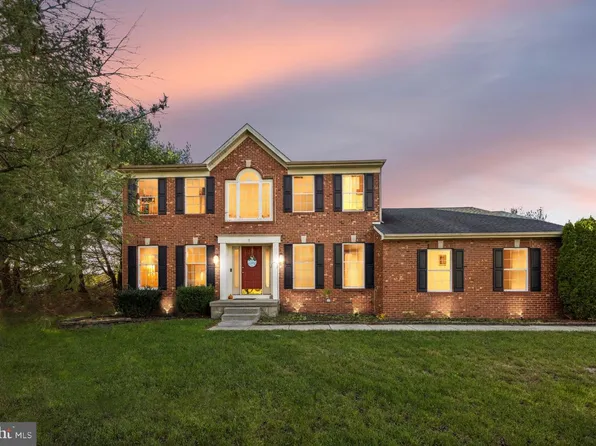 1 Quail Hollow Dr, Sewell, NJ 08080