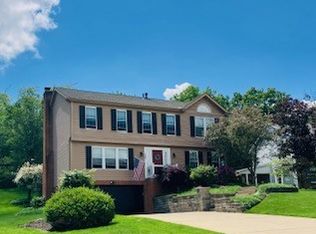 129 Sandstone Ct, Bethel Park, PA 15102