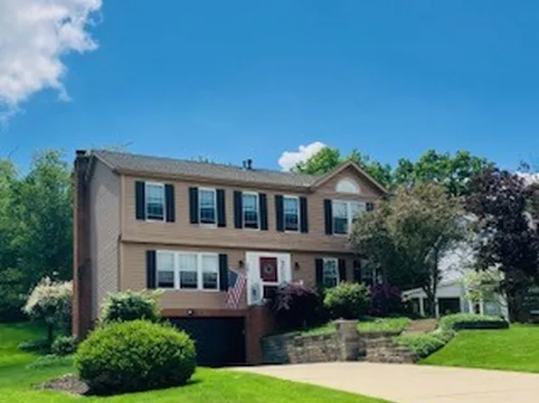 129 Sandstone Ct, Bethel Park, PA 15102