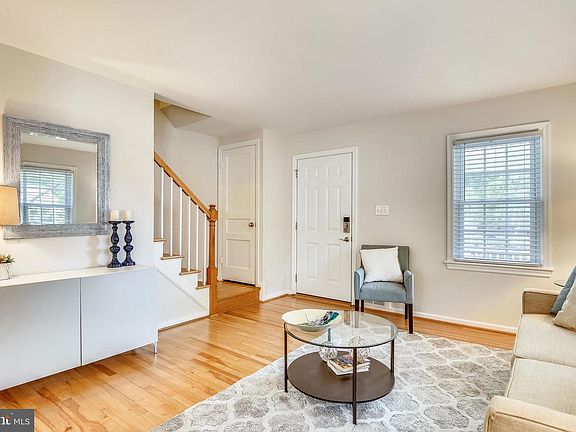 4th image of 5941 Edgehill Dr