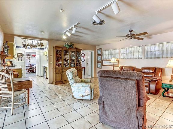 5th image of 7031 Miami Lakeway S